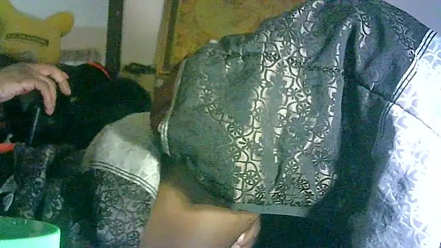 ON3YOULLN3VER_FIR3 webcam