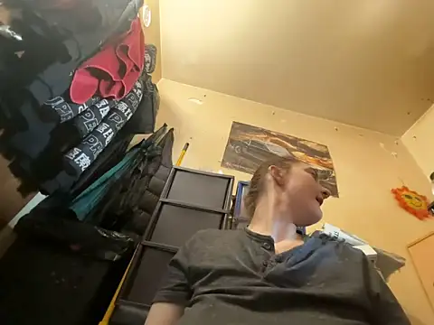 Snowbunnycake_131 webcam