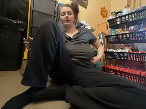 Snowbunnycake_131 webcam