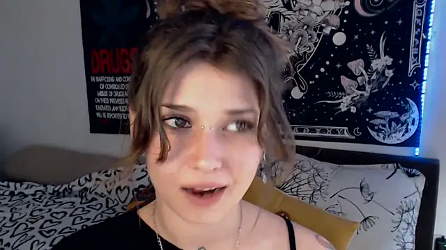 AlienforTwenty webcam