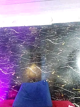 crislingery_dolli webcam