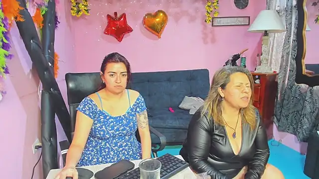 lesbiancuple webcam