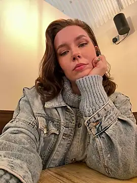 MissCharleyKnox webcam