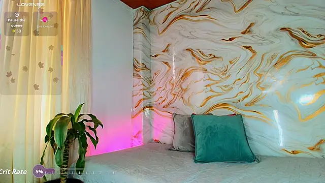 EbonyHansNight webcam