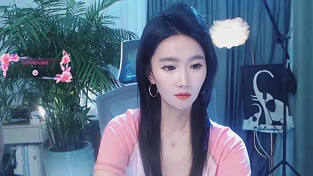 美女feifei-love在线直播