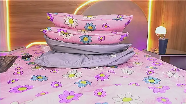 alexaa_walker webcam