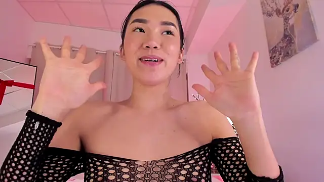 Divine_Madeleine webcam