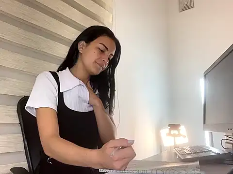 bliinkii_and_luka_ webcam