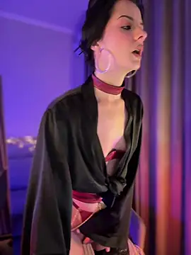 bigJuicyPussy webcam