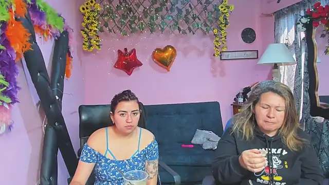 lesbiancuple webcam