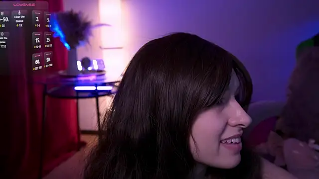 YourDarlingVivian webcam