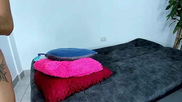 kinky_doll2 (G teen) - COCK IN THROAT AND HOLD 15 SEG (4 times)