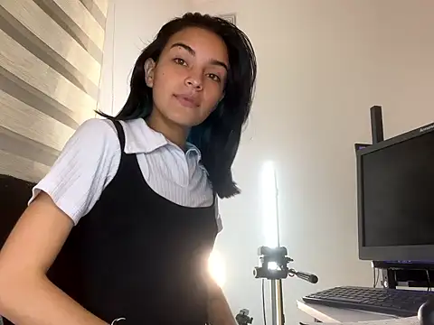 bliinkii_and_luka_ - Bliinkii_and_luka_'s free webcam - UK Sex Cams