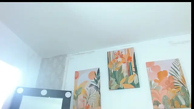 ebony_boobs020 (F young) - nipple pinching + hit them very hard