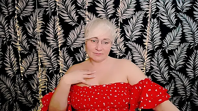 Olivia_playful webcam