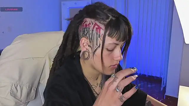 _sharlotte777 webcam