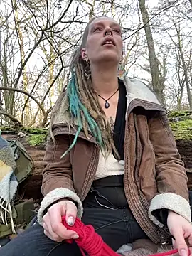 MenaDreadfull webcam