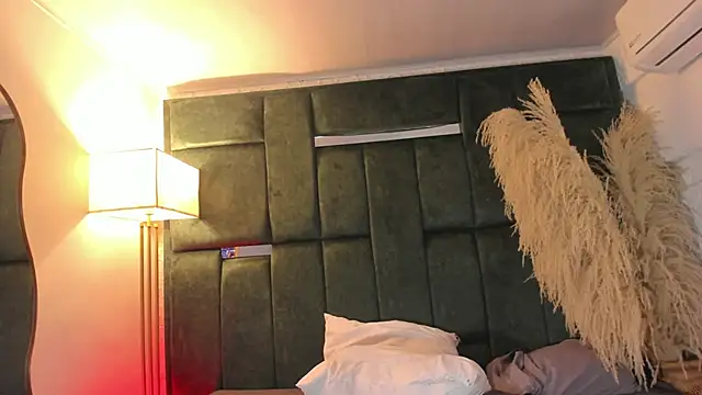 AliciaWhite_nt webcam