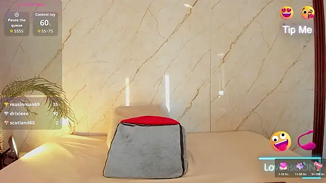 LucianaaMorena webcam