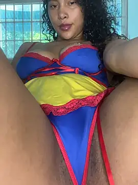 Webcam Model (SophieD)  is live.Free join now!