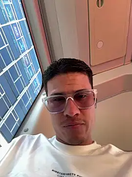 Latin_Paisa_Boy webcam