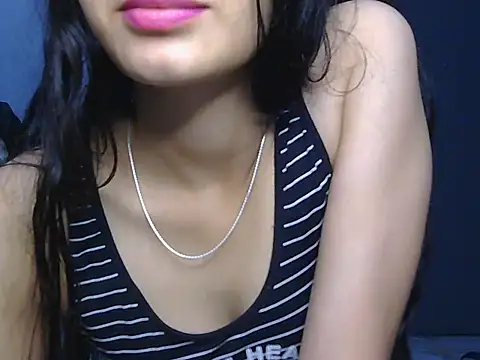 Kriti_Sano broadcasting live