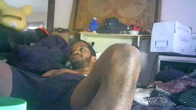 ON3YOULLN3VER_FIR3 webcam