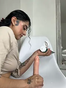 AngelinaDuvall webcam