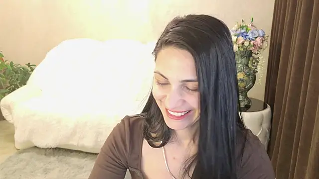 LovelyBeatrice webcam