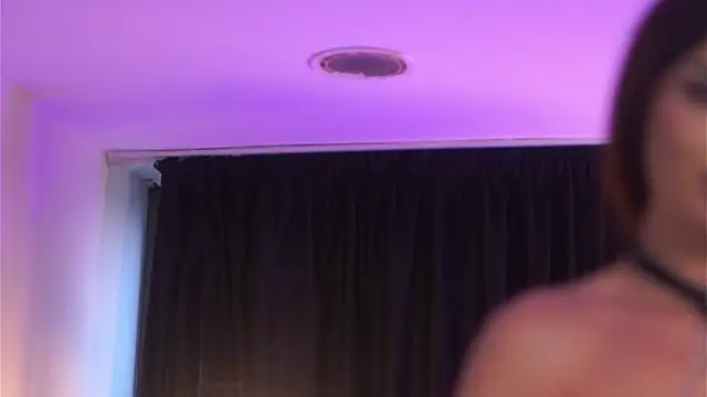 NaughtyChloeee webcam