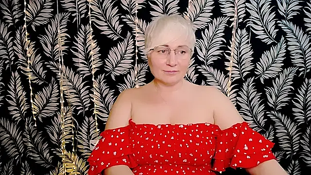 Olivia_playful webcam