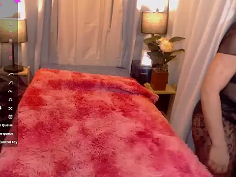 GODDESSHUGECOCKANDREA webcam