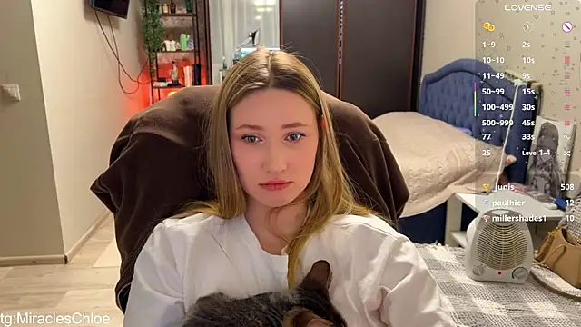 ChloeMillerMeow webcam