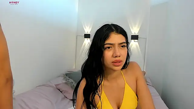 alejandraalvarezxo webcam