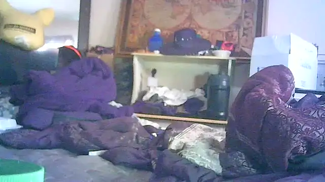 ON3YOULLN3VER_FIR3 webcam