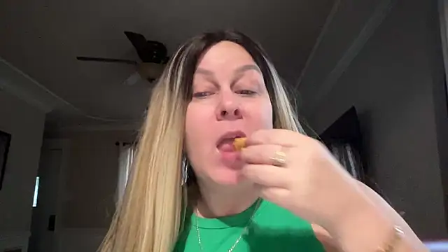 WorldsGreatestCockRater webcam