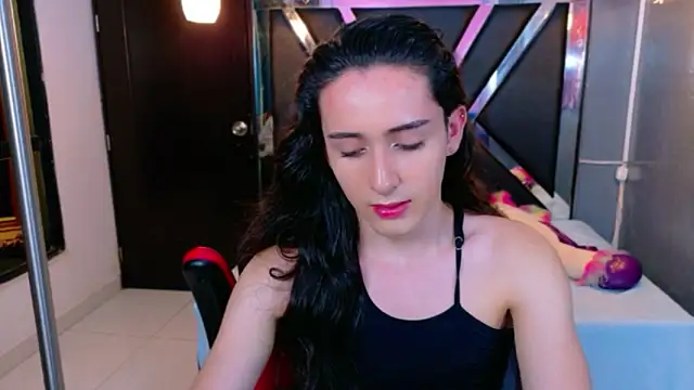 Ivony_Giselle webcam