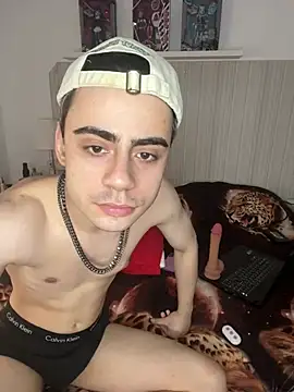 YourFavouriteTwink webcam