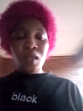 freakynyashXxXx webcam