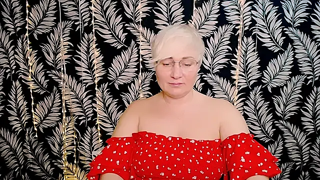 Olivia_playful webcam