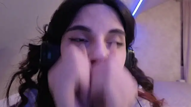 Blissmissataeses webcam