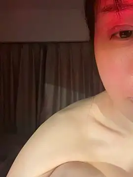 za-02605 (F milf) - 男友视角喷水，女上、后入门票90币20分钟