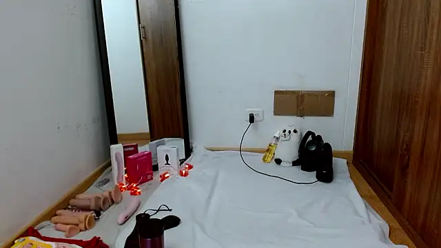 Juliexxxxtasy webcam