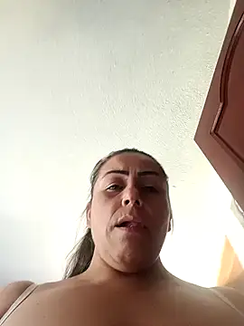 Webcam Model (maynor_1998)  is live.Free join now!