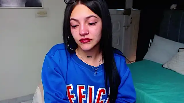 Violettasquirt webcam