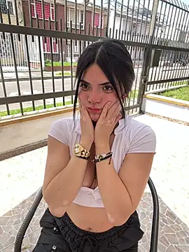 Webcam Model (PamelaJonsom_)  is live.Free join now!