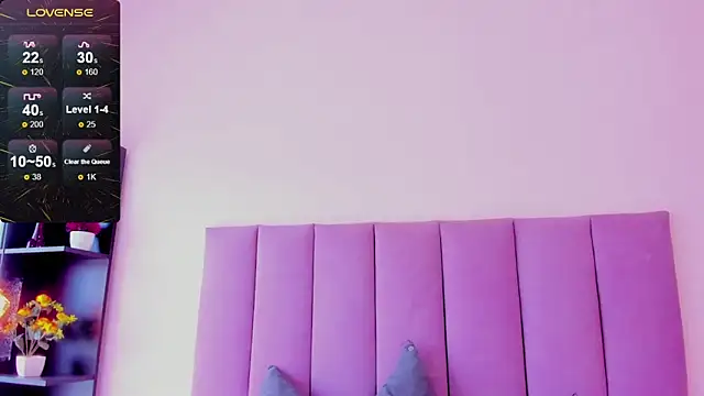 violet_myerrs webcam