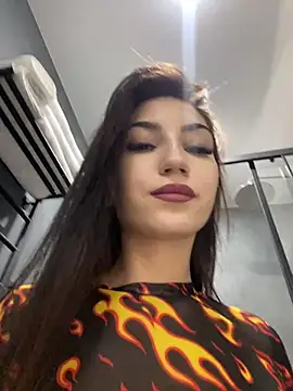 SlowSweetWhispe webcam