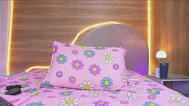 alexaa_walker webcam