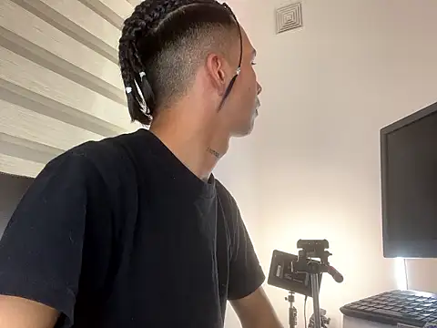 bliinkii_and_luka_ webcam